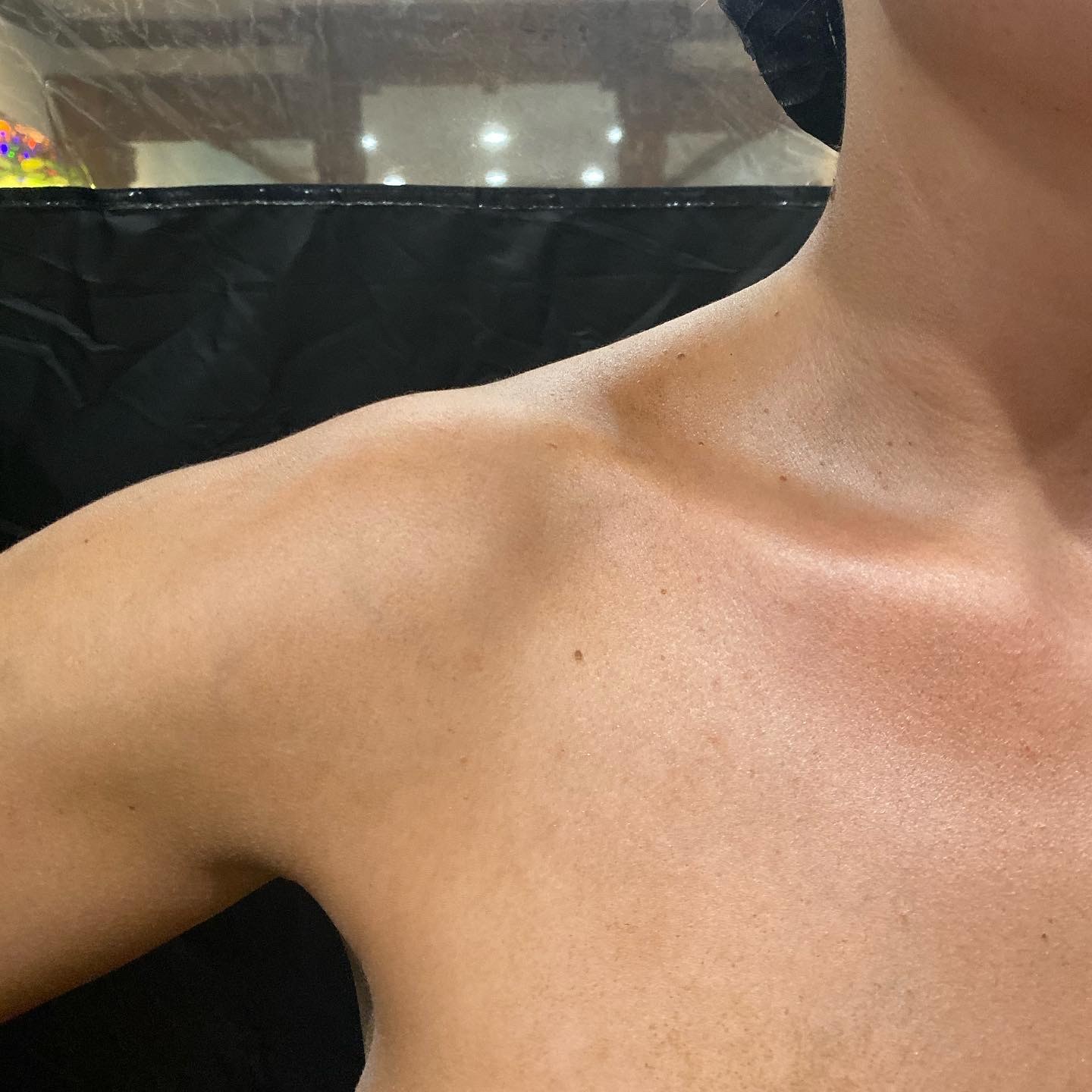 Spray tan before and after — custom airbrush tan — The Bronze Lily, St. Petersburg, FL